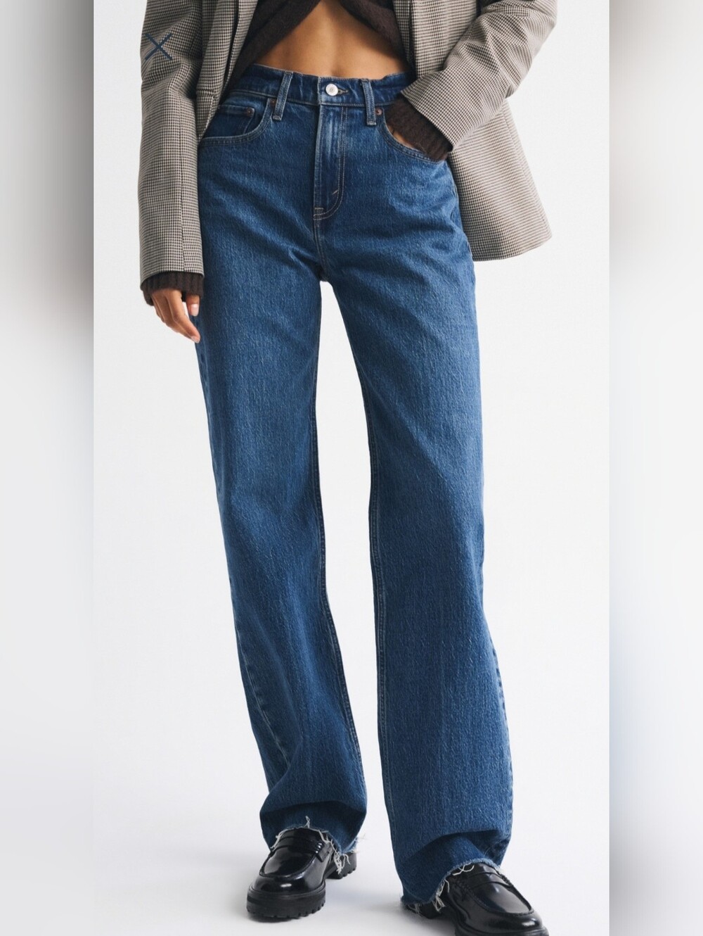 Abercrombie & Fitch High Rise 90's Relaxed Jeans - Dark Blue & Frayed Hem
